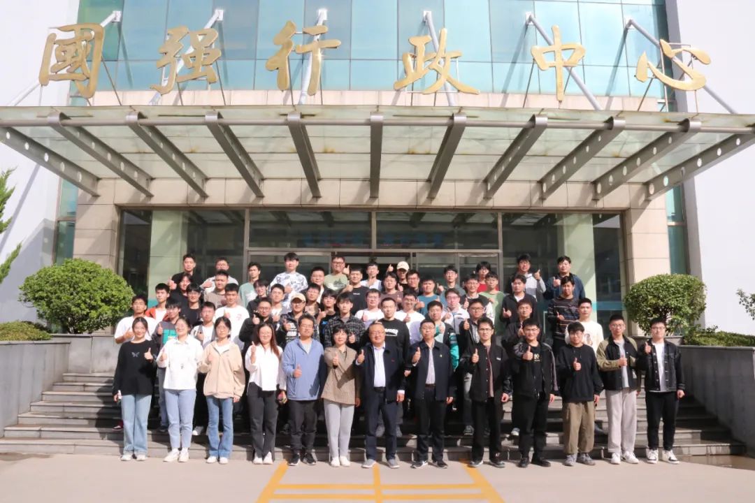 山东建筑大学机电工程学院门窗幕墙专业师生参访亚萨合莱国强五金